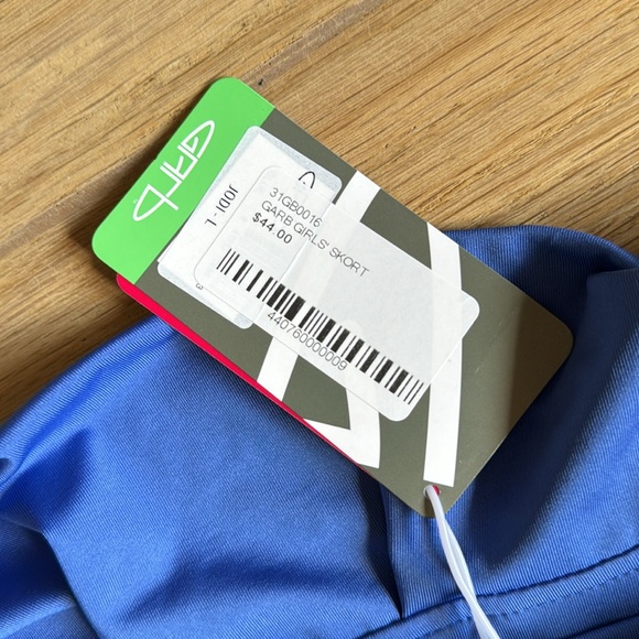 NEW WITH TAGS Golf/ Tennis skirt, built in shorts & pockets, Pleated back - Picture 5 of 6